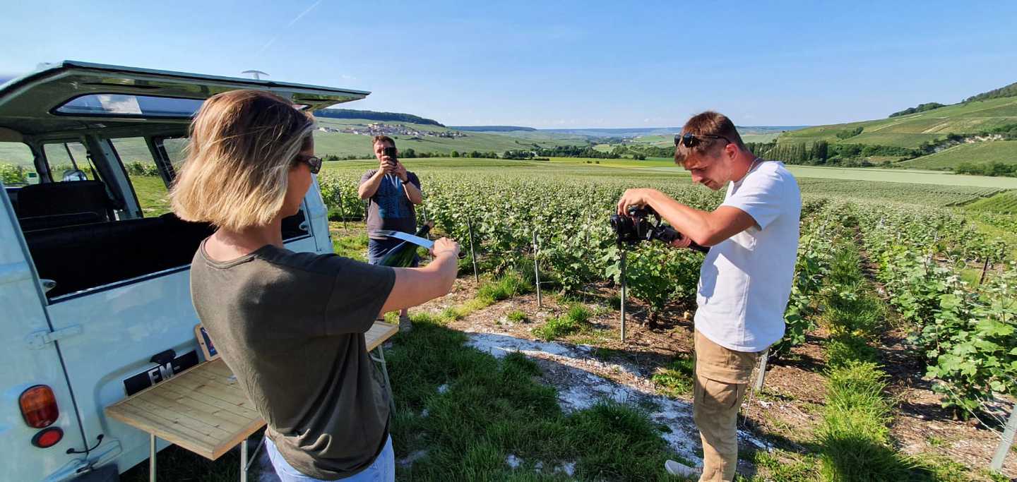 Sabrage dans les vignes avec My Vintage Tour ! Une expérience inoubliable