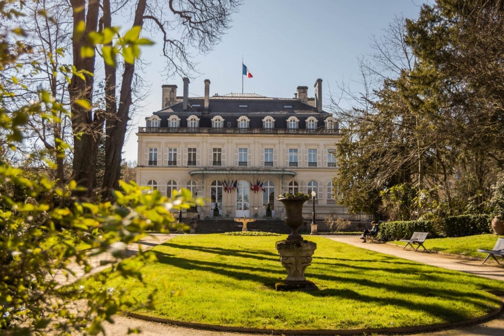 Mairie Epernay sur l'Avenue de Champagne