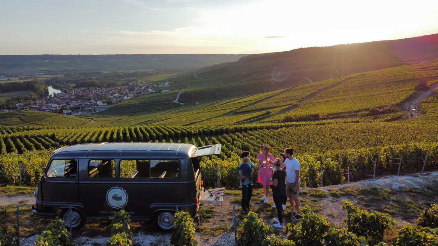 Vue sur le village de Cumières juste en dessous du Belvédère d'Hautvillers
Avec My Vintage Tour