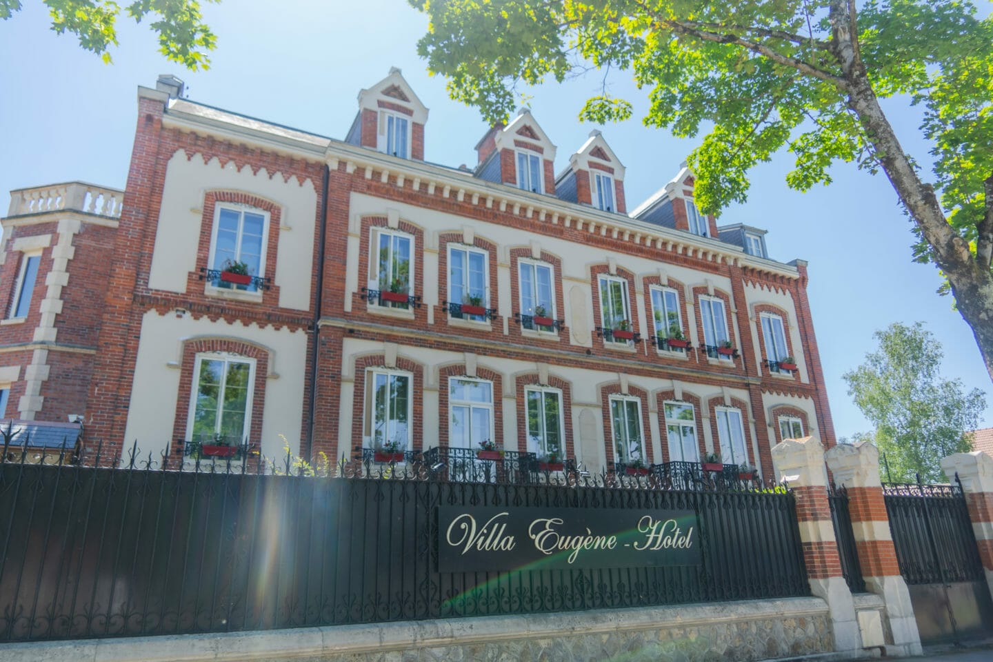Epernay - visit Champagne Region - weekend - Best hotel in Epernay - Villa Eugene in the Avenue de Champagne