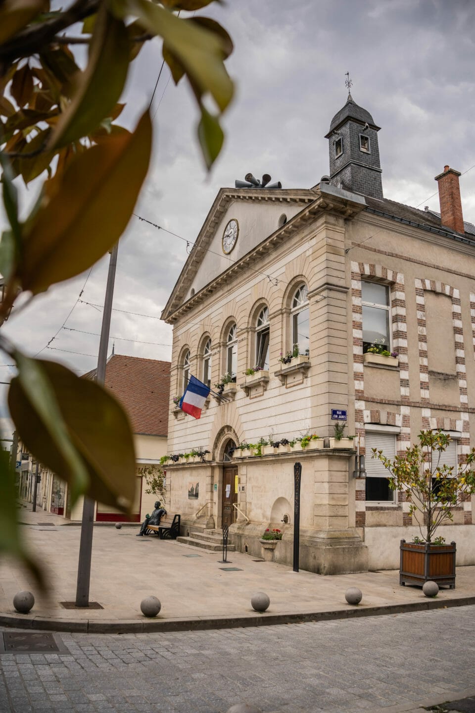 Beautiful village around Epernay - Ay Champagne the city center - nice and warm village to stay 