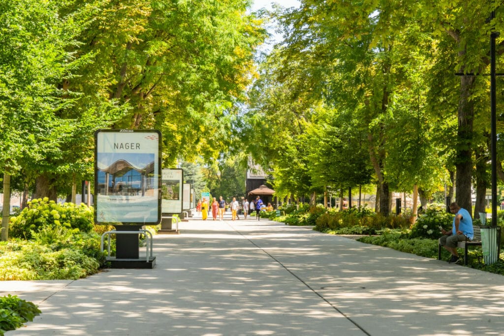 Where to stroll in Reims - Area with playgrounds for children in Reims