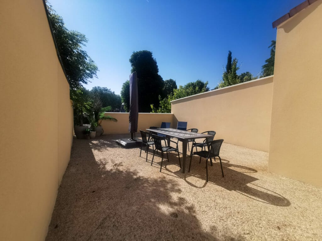 outside terrace - epernay - Jacuzzi 86 -Champagne region