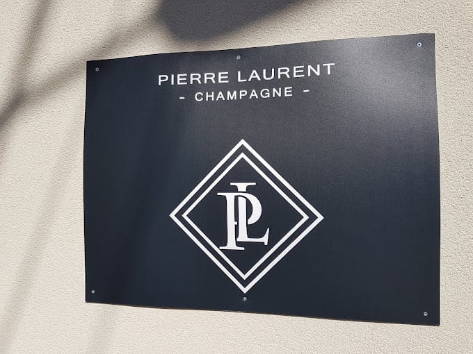 Sabrage champagne Pierre Laurent